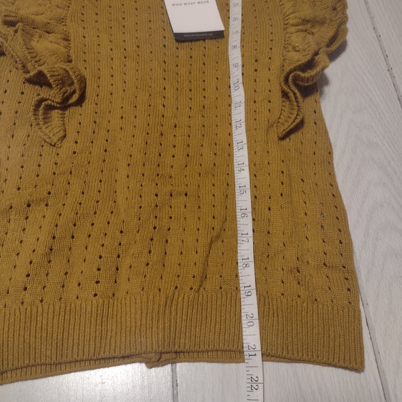 NWT  Who What Wear Sweater Ruffle Top Small - Picture 4 of 6